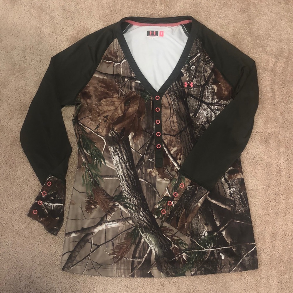 Women’s Under Armour long sleeve